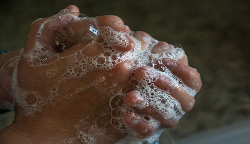 hands_wash.jpg